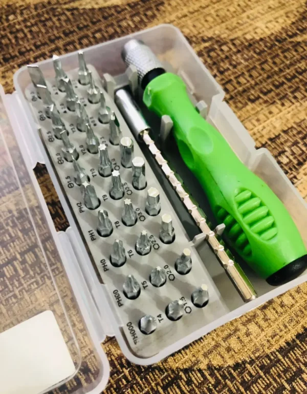 Close View Of 32 in 1 Screwdriver Repair Toolkit